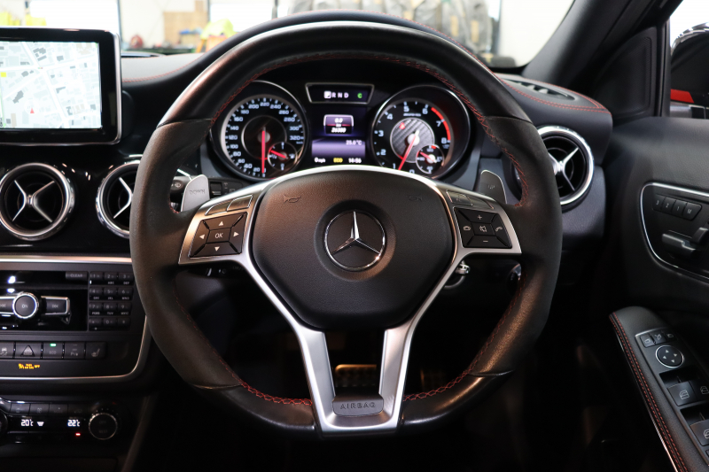 AMG GLA GLA45 4MATIC ｴﾃﾞｨｼｮﾝ1 ﾚｰﾀﾞｰｾｰﾌﾃｨPKG　300台限定車 専用黒本革 HDDﾅﾋﾞTV ﾊﾞｯｸｶﾒﾗ PTS ｷｾﾉﾝﾗｲﾄ 自動Rｹﾞｰﾄ AMG専用装備&ﾁｭｰﾆﾝｸﾞ 専用ｴｱﾛ&ﾃﾞｶｰﾙ 7AT　2年保証