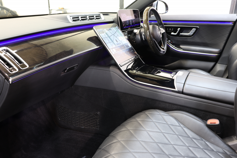 メルセデスベンツ Sクラス S500 4MATIC AMGﾗｲﾝ ﾚｻﾞｰｴｸｽｸﾙｰｼﾌﾞ&ﾍﾞｰｼｯｸ&ﾚｰﾀﾞｰｾｰﾌﾃｨPKG　ISG搭載 1ｵｰﾅｰ ｷｰﾚｽｺﾞｰ 黒本革 ﾍﾞﾝﾁﾚｰﾀｰ ﾊﾟﾉﾗﾏSR ﾍｯﾄﾞｱｯﾌﾟD MBUXﾅﾋﾞTV ｽﾏﾎ連携 ﾌﾞﾙﾒｽﾀｰ 360ｶﾒﾗ PTS LEDﾗｲﾄ ﾊﾝｽﾞﾌﾘｰA AMGｴｱﾛ&20AW 9AT　2年保証