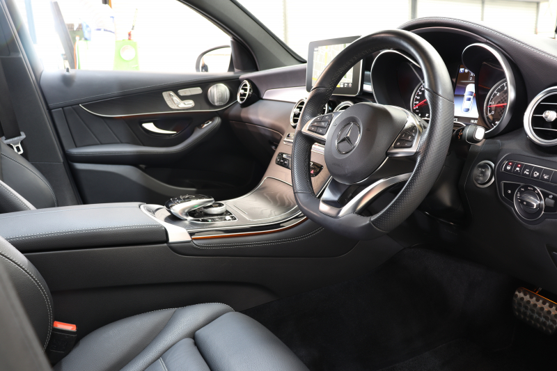 AMG GLCクーペ GLC43 4MATIC ｸｰﾍﾟ ﾚｻﾞｰｴｸｽｸﾙｰｼﾌﾞ&ﾅｲﾄ&ﾚｰﾀﾞｰｾｰﾌﾃｨPKG　ｷｰﾚｽｺﾞｰ 黒本革 全席ｼｰﾄﾋｰﾀｰ ｻﾝﾙｰﾌ ﾍｯﾄﾞｱｯﾌﾟD 純正HDDﾅﾋﾞTV BT音楽 ﾌﾞﾙﾒｽﾀｰ 360ｶﾒﾗ ﾊﾝｽﾞﾌﾘｰA AMGｴｱﾛ&20AW AMGﾄﾗﾝｸｽﾎﾟｲﾗｰ AMG専用装備&ﾁｭｰﾆﾝｸﾞ 9AT　2年保証
