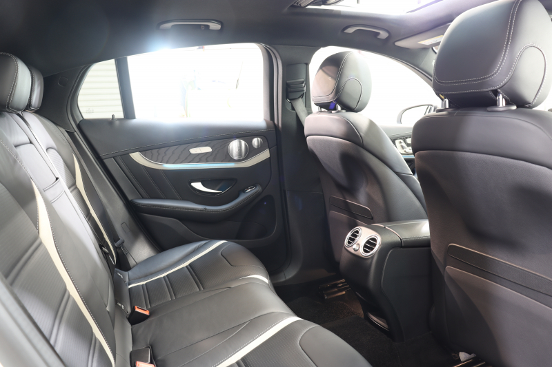 AMG GLCクーペ GLC63S 4MATIC+ ｸｰﾍﾟ AMGｶｰﾎﾞﾝｴｸｽﾃﾘｱ&ﾚｻﾞｰｴｸｽｸﾙｰｼﾌﾞ&ﾚｰﾀﾞｰｾｰﾌﾃｨPKG　ｷｰﾚｽｺﾞｰ 黒本革 ﾍﾞﾝﾁﾚｰﾀｰ ﾊﾟﾉﾗﾏSR ﾍｯﾄﾞｱｯﾌﾟD HDDﾅﾋﾞTV BT音楽 ﾌﾞﾙﾒｽﾀｰ 360ｶﾒﾗ PTS LEDﾗｲﾄ ﾊﾝｽﾞﾌﾘｰA AMG専用装備&ﾁｭｰﾆﾝｸﾞ 9AT