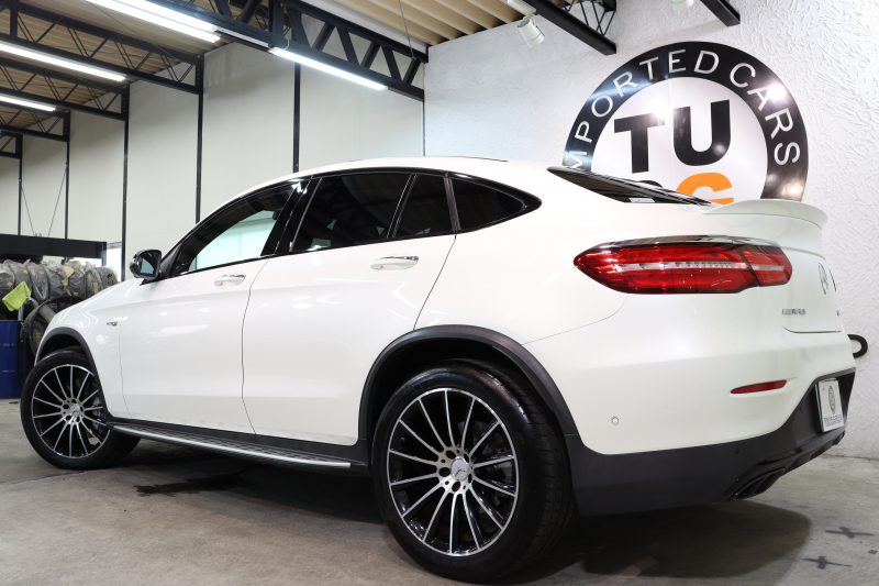 AMG GLCクーペ GLC43 4MATIC ｸｰﾍﾟ ﾚｻﾞｰｴｸｽｸﾙｰｼﾌﾞ&ﾅｲﾄ&ﾚｰﾀﾞｰｾｰﾌﾃｨPKG　ｷｰﾚｽｺﾞｰ 赤/黒本革 全席ｼｰﾄﾋｰﾀｰ ｻﾝﾙｰﾌ ﾍｯﾄﾞｱｯﾌﾟD 純正HDDﾅﾋﾞTV BT音楽 ﾌﾞﾙﾒｽﾀｰ 360ｶﾒﾗ LEDﾗｲﾄ ﾊﾝｽﾞﾌﾘｰA AMG専用装備&ﾁｭｰﾆﾝｸﾞ 9AT　2年保証