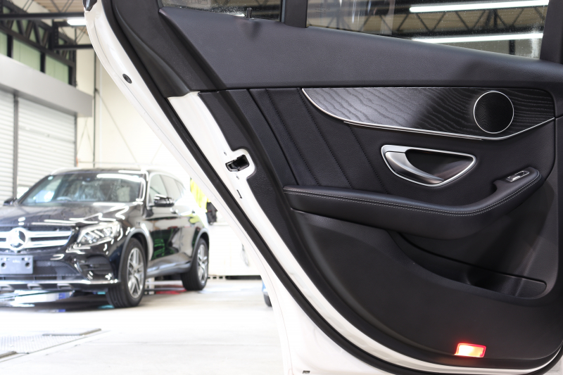 メルセデスベンツ Cクラス C220d ﾛｰﾚｳｽｴﾃﾞｨｼｮﾝ ﾚｰﾀﾞｰｾｰﾌﾃｨPKG　特別仕様車 ｷｰﾚｽｺﾞｰ 黒革 ｼｰﾄﾋｰﾀｰ HDDﾅﾋﾞTV&ｷｬﾝｾﾗｰ BT音楽 ﾊﾞｯｸｶﾒﾗ PTS LEDﾗｲﾄ AMGｴｱﾛ&18AW ﾀﾞｲﾅﾐｯｸS ｴｱｻｽ 9AT　2年保証