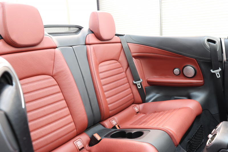 AMG Cクラス C43 4MATIC ｶﾌﾞﾘｵﾚ ﾚｰﾀﾞｰｾｰﾌﾃｨPKG　後期 赤本革 ｴｱｽｶｰﾌ ﾍｯﾄﾞｱｯﾌﾟD HDDﾅﾋﾞTV ｽﾏﾎ連携 ﾌﾞﾙﾒｽﾀｰ ﾊﾞｯｸｶﾒﾗ PTS LEDﾗｲﾄ AMG専用装備&ﾁｭｰﾆﾝｸﾞﾀﾞｲﾅﾐｯｸｾﾚｸﾄ ﾊﾟﾅﾒﾘｶｰﾅｸﾞﾘﾙ 赤幌 9AT　2年保証