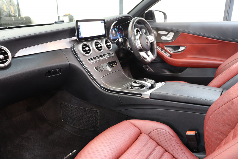 AMG Cクラス C43 4MATIC ｶﾌﾞﾘｵﾚ ﾚｰﾀﾞｰｾｰﾌﾃｨPKG　後期 赤本革 ｴｱｽｶｰﾌ ﾍｯﾄﾞｱｯﾌﾟD HDDﾅﾋﾞTV ｽﾏﾎ連携 ﾌﾞﾙﾒｽﾀｰ ﾊﾞｯｸｶﾒﾗ PTS LEDﾗｲﾄ AMG専用装備&ﾁｭｰﾆﾝｸﾞﾀﾞｲﾅﾐｯｸｾﾚｸﾄ ﾊﾟﾅﾒﾘｶｰﾅｸﾞﾘﾙ 赤幌 9AT　2年保証