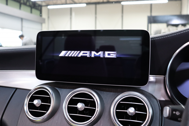 AMG Cクラス C43 4MATIC ｶﾌﾞﾘｵﾚ ﾚｰﾀﾞｰｾｰﾌﾃｨPKG　後期 赤本革 ｴｱｽｶｰﾌ ﾍｯﾄﾞｱｯﾌﾟD HDDﾅﾋﾞTV ｽﾏﾎ連携 ﾌﾞﾙﾒｽﾀｰ ﾊﾞｯｸｶﾒﾗ PTS LEDﾗｲﾄ AMG専用装備&ﾁｭｰﾆﾝｸﾞﾀﾞｲﾅﾐｯｸｾﾚｸﾄ ﾊﾟﾅﾒﾘｶｰﾅｸﾞﾘﾙ 赤幌 9AT　2年保証