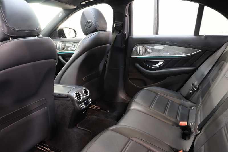 AMG Eクラス E53 4MATIC+ ｴｸｽｸﾙｰｼﾌﾞ&ﾚｰﾀﾞｰｾｰﾌﾃｨPKG　ISG搭載 後期 ｷｰﾚｽｺﾞｰ 黒本革 ﾍﾞﾝﾁﾚｰﾀｰ ﾊﾟﾉﾗﾏSR ﾍｯﾄﾞｱｯﾌﾟD MBUXﾅﾋﾞTV&ARﾅﾋﾞTV ｽﾏﾎ連携 ﾌﾞﾙﾒｽﾀｰ 360ｶﾒﾗ PTS LEDﾗｲﾄ 自動ﾄﾗﾝｸ AMG専用装備&ﾁｭｰﾆﾝｸﾞ ﾜｲﾔﾚｽ充電 9AT　2年保証