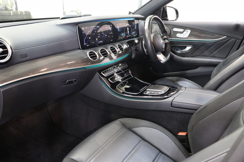 AMG Eクラス E53 4MATIC+ ｴｸｽｸﾙｰｼﾌﾞ&ﾚｰﾀﾞｰｾｰﾌﾃｨPKG　ISG搭載 後期 ｷｰﾚｽｺﾞｰ 黒本革 ﾍﾞﾝﾁﾚｰﾀｰ ﾊﾟﾉﾗﾏSR ﾍｯﾄﾞｱｯﾌﾟD MBUXﾅﾋﾞTV&ARﾅﾋﾞTV ｽﾏﾎ連携 ﾌﾞﾙﾒｽﾀｰ 360ｶﾒﾗ PTS LEDﾗｲﾄ 自動ﾄﾗﾝｸ AMG専用装備&ﾁｭｰﾆﾝｸﾞ ﾜｲﾔﾚｽ充電 9AT　2年保証