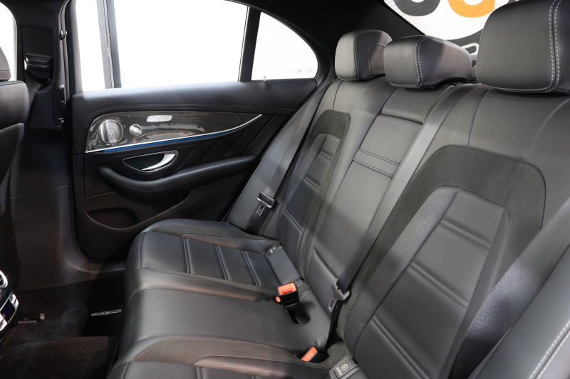 AMG Eクラス E53 4MATIC+ ｴｸｽｸﾙｰｼﾌﾞ&ﾚｰﾀﾞｰｾｰﾌﾃｨPKG　ISG搭載 後期 ｷｰﾚｽｺﾞｰ 黒本革 ﾍﾞﾝﾁﾚｰﾀｰ ﾊﾟﾉﾗﾏSR ﾍｯﾄﾞｱｯﾌﾟD MBUXﾅﾋﾞTV&ARﾅﾋﾞTV ｽﾏﾎ連携 ﾌﾞﾙﾒｽﾀｰ 360ｶﾒﾗ PTS LEDﾗｲﾄ 自動ﾄﾗﾝｸ AMG専用装備&ﾁｭｰﾆﾝｸﾞ ﾜｲﾔﾚｽ充電 9AT　2年保証