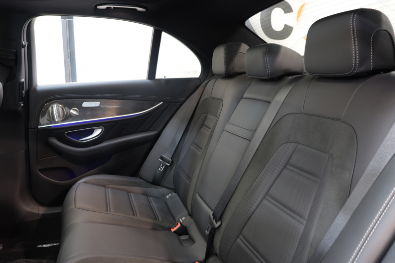 AMG Eクラス E53 4MATIC+ ｴｸｽｸﾙｰｼﾌﾞ&ﾚｰﾀﾞｰｾｰﾌﾃｨPKG　ISG搭載 後期 ｷｰﾚｽｺﾞｰ 黒本革 ﾍﾞﾝﾁﾚｰﾀｰ ﾊﾟﾉﾗﾏSR ﾍｯﾄﾞｱｯﾌﾟD MBUXﾅﾋﾞTV&ARﾅﾋﾞ&ARﾅﾋﾞ ｽﾏﾎ連携 ﾌﾞﾙﾒｽﾀｰ 360ｶﾒﾗ PTS LEDﾗｲﾄ 自動ﾄﾗﾝｸ AMG専用装備&ﾁｭｰﾆﾝｸﾞ ﾜｲﾔﾚｽ充電 9AT　2年保証