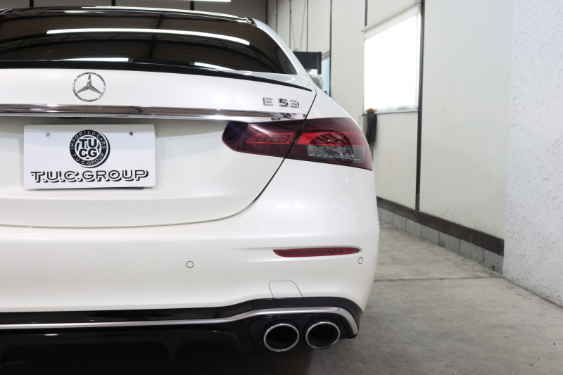 AMG Eクラス E53 4MATIC+ ｴｸｽｸﾙｰｼﾌﾞ&ﾚｰﾀﾞｰｾｰﾌﾃｨPKG　ISG搭載 後期 ｷｰﾚｽｺﾞｰ 黒本革 ﾍﾞﾝﾁﾚｰﾀｰ ﾊﾟﾉﾗﾏSR ﾍｯﾄﾞｱｯﾌﾟD MBUXﾅﾋﾞTV&ARﾅﾋﾞ&ARﾅﾋﾞ ｽﾏﾎ連携 ﾌﾞﾙﾒｽﾀｰ 360ｶﾒﾗ PTS LEDﾗｲﾄ 自動ﾄﾗﾝｸ AMG専用装備&ﾁｭｰﾆﾝｸﾞ ﾜｲﾔﾚｽ充電 9AT　2年保証