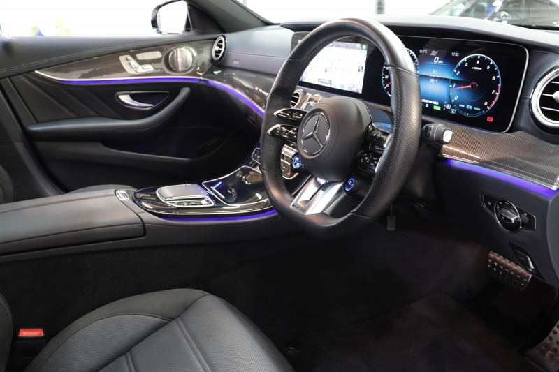 AMG Eクラス E53 4MATIC+ ｴｸｽｸﾙｰｼﾌﾞ&ﾚｰﾀﾞｰｾｰﾌﾃｨPKG　ISG搭載 後期 ｷｰﾚｽｺﾞｰ 黒本革 ﾍﾞﾝﾁﾚｰﾀｰ ﾊﾟﾉﾗﾏSR ﾍｯﾄﾞｱｯﾌﾟD MBUXﾅﾋﾞTV&ARﾅﾋﾞ&ARﾅﾋﾞ ｽﾏﾎ連携 ﾌﾞﾙﾒｽﾀｰ 360ｶﾒﾗ PTS LEDﾗｲﾄ 自動ﾄﾗﾝｸ AMG専用装備&ﾁｭｰﾆﾝｸﾞ ﾜｲﾔﾚｽ充電 9AT　2年保証