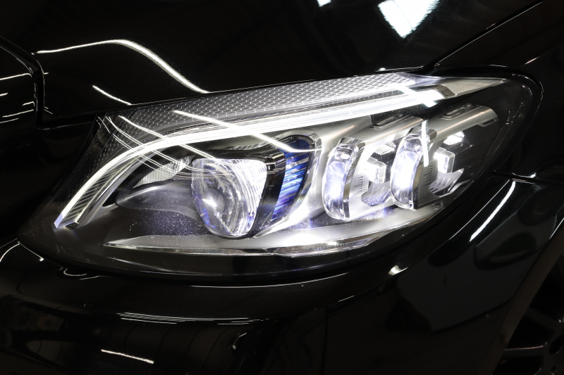 AMG Cクラス C43 4MATIC ｶﾌﾞﾘｵﾚ ﾚｰﾀﾞｰｾｰﾌﾃｨPKG　後期 赤本革 ｴｱｽｶｰﾌ ﾍｯﾄﾞｱｯﾌﾟD HDDﾅﾋﾞTV ｽﾏﾎ連携 ﾌﾞﾙﾒｽﾀｰ ﾊﾞｯｸｶﾒﾗ PTS LEDﾗｲﾄ AMG専用装備&ﾁｭｰﾆﾝｸﾞﾀﾞｲﾅﾐｯｸｾﾚｸﾄ ﾊﾟﾅﾒﾘｶｰﾅｸﾞﾘﾙ 赤幌 9AT　2年保証