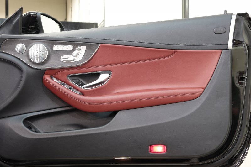 AMG Cクラス C43 4MATIC ｶﾌﾞﾘｵﾚ ﾚｰﾀﾞｰｾｰﾌﾃｨPKG　後期 赤本革 ｴｱｽｶｰﾌ ﾍｯﾄﾞｱｯﾌﾟD HDDﾅﾋﾞTV ｽﾏﾎ連携 ﾌﾞﾙﾒｽﾀｰ ﾊﾞｯｸｶﾒﾗ PTS LEDﾗｲﾄ AMG専用装備&ﾁｭｰﾆﾝｸﾞﾀﾞｲﾅﾐｯｸｾﾚｸﾄ ﾊﾟﾅﾒﾘｶｰﾅｸﾞﾘﾙ 赤幌 9AT　2年保証