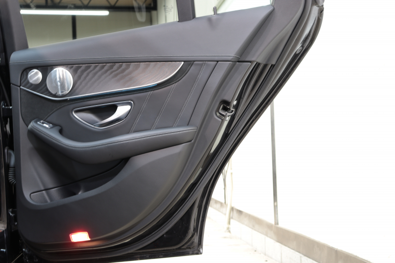 AMG Cクラス C63 ｴｸｽｸﾙｰｼﾌﾞ&ﾚｰﾀﾞｰｾｰﾌﾃｨPKG　ｷｰﾚｽｺﾞｰ 黒本革 ﾊﾟﾉﾗﾏSR ﾍｯﾄﾞｱｯﾌﾟD HDDﾅﾋﾞTV BT音楽 ﾌﾞﾙﾒｽﾀｰ ﾊﾞｯｸｶﾒﾗ PTS LEDﾗｲﾄ ﾊﾝｽﾞﾌﾘｰA AMG専用装備&ﾁｭｰﾆﾝｸﾞﾀﾞｲﾅﾐｯｸｾﾚｸﾄ　2年保証