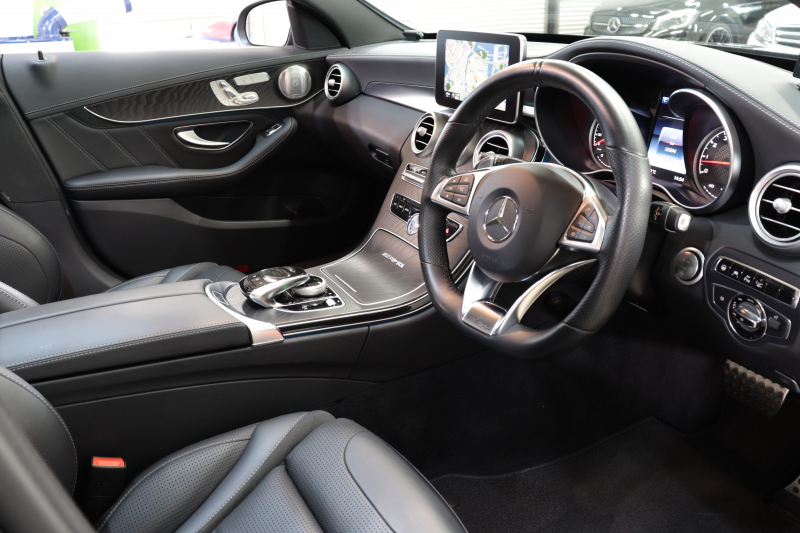 AMG Cクラス C63 ｴｸｽｸﾙｰｼﾌﾞ&ﾚｰﾀﾞｰｾｰﾌﾃｨPKG　ｷｰﾚｽｺﾞｰ 黒本革 ﾊﾟﾉﾗﾏSR ﾍｯﾄﾞｱｯﾌﾟD HDDﾅﾋﾞTV BT音楽 ﾌﾞﾙﾒｽﾀｰ ﾊﾞｯｸｶﾒﾗ PTS LEDﾗｲﾄ ﾊﾝｽﾞﾌﾘｰA AMG専用装備&ﾁｭｰﾆﾝｸﾞﾀﾞｲﾅﾐｯｸｾﾚｸﾄ　2年保証