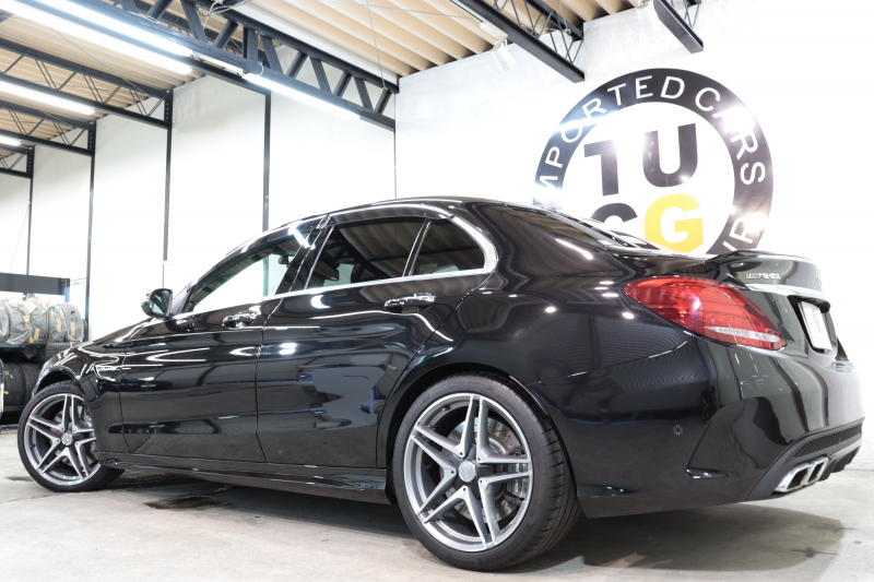 AMG Cクラス C63 ｴｸｽｸﾙｰｼﾌﾞ&ﾚｰﾀﾞｰｾｰﾌﾃｨPKG　ｷｰﾚｽｺﾞｰ 黒本革 ﾊﾟﾉﾗﾏSR ﾍｯﾄﾞｱｯﾌﾟD HDDﾅﾋﾞTV BT音楽 ﾌﾞﾙﾒｽﾀｰ ﾊﾞｯｸｶﾒﾗ PTS LEDﾗｲﾄ ﾊﾝｽﾞﾌﾘｰA AMG専用装備&ﾁｭｰﾆﾝｸﾞﾀﾞｲﾅﾐｯｸｾﾚｸﾄ　2年保証