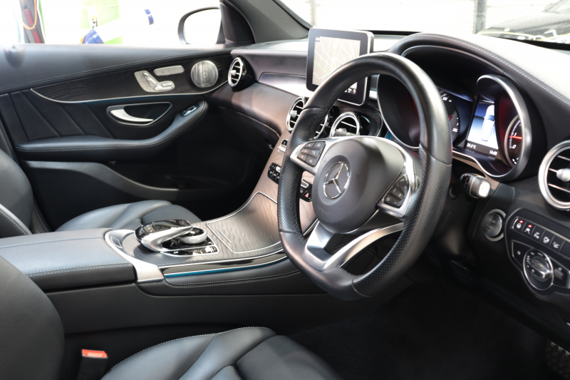 メルセデスベンツ GLC GLC250 4MATIC ｽﾎﾟｰﾂ 本革仕様 ﾚｰﾀﾞｰｾｰﾌﾃｨPKG　ｷｰﾚｽｺﾞｰ 黒本革 ﾊﾟﾉﾗﾏSR ﾍｯﾄﾞｱｯﾌﾟD 純正HDDﾅﾋﾞTV BT音楽 ﾌﾞﾙﾒｽﾀｰ 360ｶﾒﾗ PTS LEDﾗｲﾄ 自動Rｹﾞｰﾄ ﾊﾝｽﾞﾌﾘｰA AMGｴｱﾛ&19AW ｴｱｻｽ 9AT　2年保証