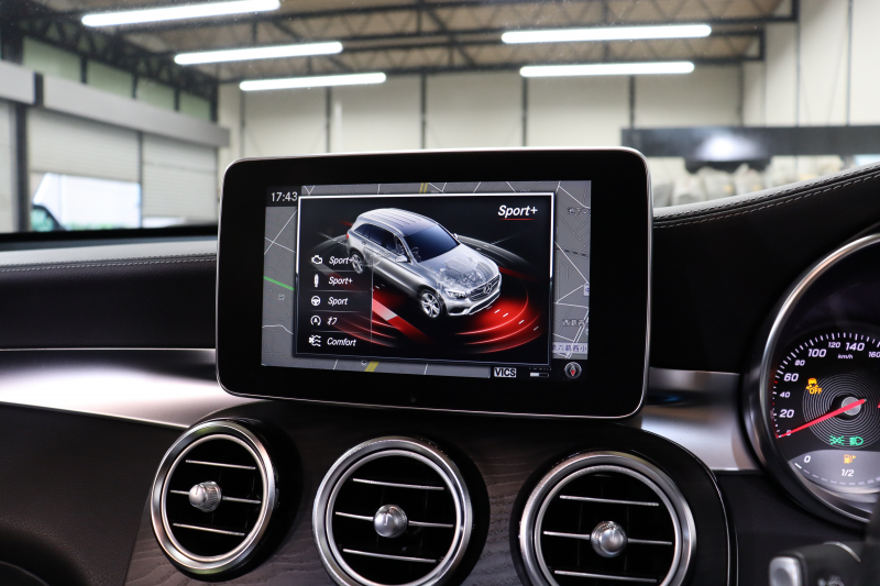 メルセデスベンツ GLC GLC250 4MATIC ｽﾎﾟｰﾂ 本革仕様 ﾚｰﾀﾞｰｾｰﾌﾃｨPKG　ｷｰﾚｽｺﾞｰ 黒本革 ﾊﾟﾉﾗﾏSR ﾍｯﾄﾞｱｯﾌﾟD 純正HDDﾅﾋﾞTV BT音楽 ﾌﾞﾙﾒｽﾀｰ 360ｶﾒﾗ PTS LEDﾗｲﾄ 自動Rｹﾞｰﾄ ﾊﾝｽﾞﾌﾘｰA AMGｴｱﾛ&19AW ｴｱｻｽ 9AT　2年保証