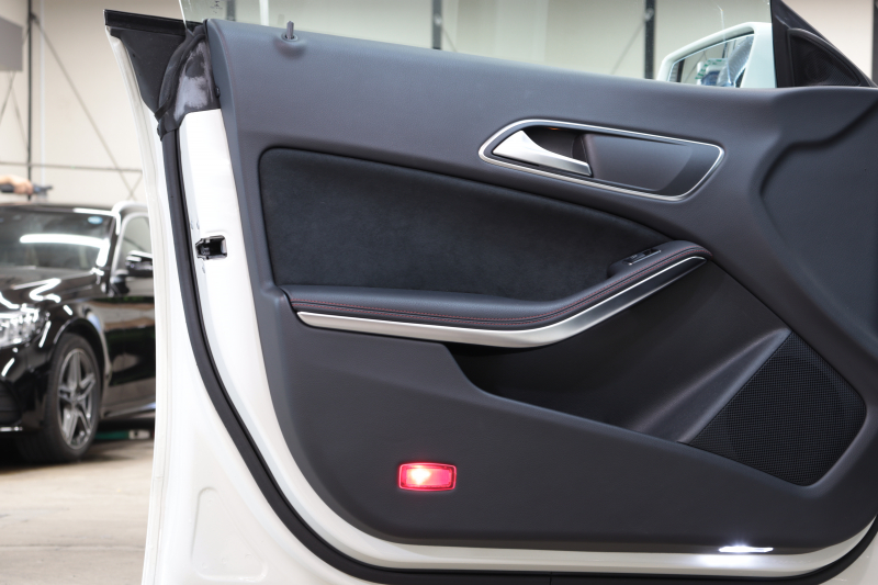 メルセデスベンツ CLAクラス CLA180ｼｭｰﾃｨﾝｸﾞﾌﾞﾚｰｸ ｽﾎﾟｰﾂ ﾚｰﾀﾞｰｾｰﾌﾃｨPKG　中期 ｷｰﾚｽｺﾞｰ ﾌﾞﾗｯｸﾚｻﾞｰDINAMICAｼｰﾄ ｼｰﾄﾋｰﾀｰ HDDﾅﾋﾞTV ｽﾏﾎ連携 ﾊﾞｯｸｶﾒﾗ PTS ｷｾﾉﾝﾗｲﾄ 自動Rｹﾞｰﾄ AMGｴｱﾛ&18AW ﾀﾞｲﾅﾐｯｸS 7AT　2年保証