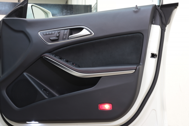メルセデスベンツ CLAクラス CLA180ｼｭｰﾃｨﾝｸﾞﾌﾞﾚｰｸ ｽﾎﾟｰﾂ ﾚｰﾀﾞｰｾｰﾌﾃｨPKG　中期 ｷｰﾚｽｺﾞｰ ﾌﾞﾗｯｸﾚｻﾞｰDINAMICAｼｰﾄ ｼｰﾄﾋｰﾀｰ HDDﾅﾋﾞTV ｽﾏﾎ連携 ﾊﾞｯｸｶﾒﾗ PTS ｷｾﾉﾝﾗｲﾄ 自動Rｹﾞｰﾄ AMGｴｱﾛ&18AW ﾀﾞｲﾅﾐｯｸS 7AT　2年保証