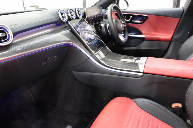 AMG Cクラス C43 4MATIC AMGﾅｲﾄ&ﾚｰﾀﾞｰｾｰﾌﾃｨPKG　BSG搭載 ｷｰﾚｽｺﾞｰ 赤/黒本革 ﾍﾞﾝﾁﾚｰﾀｰ ﾊﾟﾉﾗﾏSR ﾍｯﾄﾞｱｯﾌﾟD MBUXﾅﾋﾞTV ｽﾏﾎ連携 ﾌﾞﾙﾒｽﾀｰ 360ｶﾒﾗ PTS LEDﾗｲﾄ 自動ﾄﾗﾝｸ AMG専用装備&ﾁｭｰﾆﾝｸﾞ 9AT ﾘｱｱｸｽﾙｽﾃｱ　2年保証