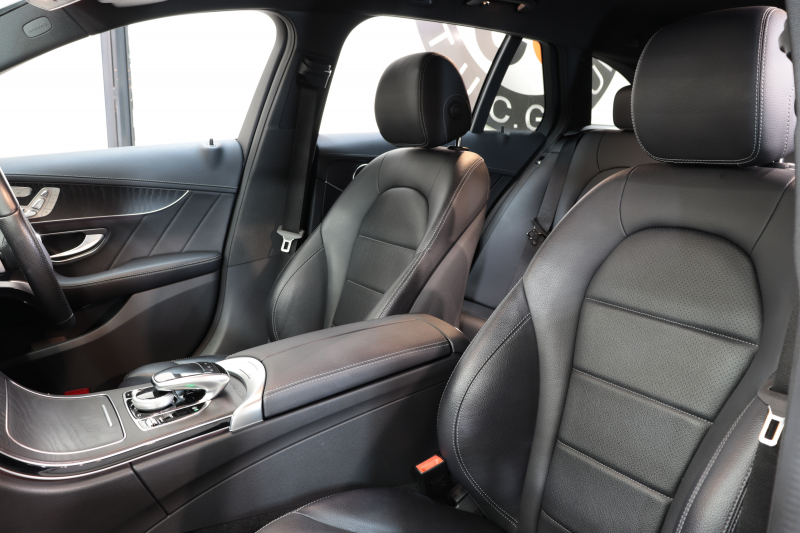 メルセデスベンツ Cクラス C200ｽﾃｰｼｮﾝﾜｺﾞﾝ ｽﾎﾟｰﾂ ﾚｰﾀﾞｰｾｰﾌﾃｨPKG　ｷｰﾚｽｺﾞｰ 黒革 ｼｰﾄﾋｰﾀｰ ﾍｯﾄﾞｱｯﾌﾟD HDDﾅﾋﾞTV BT音楽 ﾊﾞｯｸｶﾒﾗ PTS LEDﾗｲﾄ 自動Rｹﾞｰﾄ AMGｴｱﾛ&18AW ﾀﾞｲﾅﾐｯｸS ｴｱｻｽ 7AT　2年保証