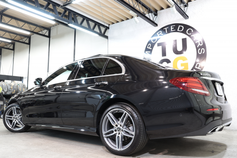 メルセデスベンツ Eクラス E220d AVG ｽﾎﾟｰﾂ ﾚｻﾞｰｴｸｽｸﾙｰｼﾌﾞ&ﾚｰﾀﾞｰｾｰﾌﾃｨPKG　ｷｰﾚｽｺﾞｰ 黒本革 ｼｰﾄﾋｰﾀｰ ﾊﾟﾉﾗﾏSR ﾍｯﾄﾞｱｯﾌﾟD HDDﾅﾋﾞTV ｽﾏﾎ連携 360ｶﾒﾗ PTS LEDﾗｲﾄ 自動ﾄﾗﾝｸ AMGｴｱﾛ&19AW ﾀﾞｲﾅﾐｯｸS 9AT　2年保証