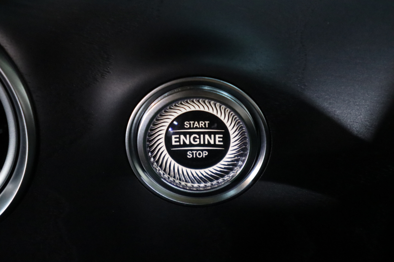 メルセデスベンツ Eクラス E220d AVG ｽﾎﾟｰﾂ ﾚｻﾞｰｴｸｽｸﾙｰｼﾌﾞ&ﾚｰﾀﾞｰｾｰﾌﾃｨPKG　ｷｰﾚｽｺﾞｰ 黒本革 ｼｰﾄﾋｰﾀｰ ﾊﾟﾉﾗﾏSR ﾍｯﾄﾞｱｯﾌﾟD HDDﾅﾋﾞTV ｽﾏﾎ連携 360ｶﾒﾗ PTS LEDﾗｲﾄ 自動ﾄﾗﾝｸ AMGｴｱﾛ&19AW ﾀﾞｲﾅﾐｯｸS 9AT　2年保証