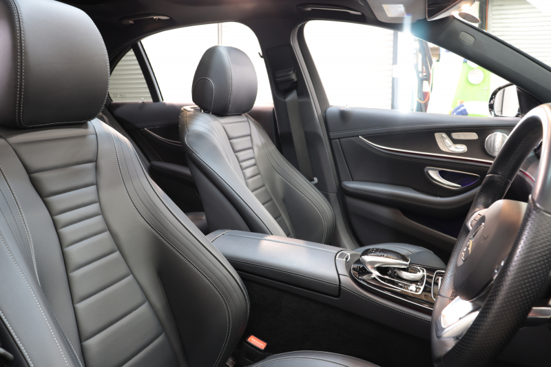 メルセデスベンツ Eクラス E220d AVG ｽﾎﾟｰﾂ ﾚｻﾞｰｴｸｽｸﾙｰｼﾌﾞ&ﾚｰﾀﾞｰｾｰﾌﾃｨPKG　ｷｰﾚｽｺﾞｰ 黒本革 ｼｰﾄﾋｰﾀｰ ﾊﾟﾉﾗﾏSR ﾍｯﾄﾞｱｯﾌﾟD HDDﾅﾋﾞTV ｽﾏﾎ連携 360ｶﾒﾗ PTS LEDﾗｲﾄ 自動ﾄﾗﾝｸ AMGｴｱﾛ&19AW ﾀﾞｲﾅﾐｯｸS 9AT　2年保証