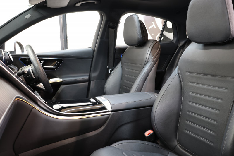 メルセデスベンツ GLCクーペ GLC220d 4MATIC ｸｰﾍﾟ AMGﾗｲﾝ&ﾄﾞﾗｲﾊﾞｰｽﾞ&ﾚｻﾞｰｴｸｽｸﾙｰｼﾌﾞ&ﾚｰﾀﾞｰｾｰﾌﾃｨPKG　ISG搭載 現行 ｷｰﾚｽｺﾞｰ 黒本革 ﾊﾟﾉﾗﾏSR MBUXﾅﾋﾞTV&ARﾅﾋﾞ ｽﾏﾎ連携 ﾌﾞﾙﾒｽﾀｰ 360ｶﾒﾗ PTS LEDﾗｲﾄ ﾊﾝｽﾞﾌﾘｰA AMGｴｱﾛ&20AW ｴｱｻｽ ﾘｱｱｸｽﾙｽﾃｱ 9AT　2年保証