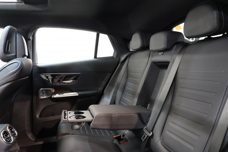 メルセデスベンツ GLCクーペ GLC220d 4MATIC ｸｰﾍﾟ AMGﾗｲﾝ&ﾄﾞﾗｲﾊﾞｰｽﾞ&ﾚｻﾞｰｴｸｽｸﾙｰｼﾌﾞ&ﾚｰﾀﾞｰｾｰﾌﾃｨPKG　ISG搭載 現行 ｷｰﾚｽｺﾞｰ 黒本革 ﾊﾟﾉﾗﾏSR MBUXﾅﾋﾞTV&ARﾅﾋﾞ ｽﾏﾎ連携 ﾌﾞﾙﾒｽﾀｰ 360ｶﾒﾗ PTS LEDﾗｲﾄ ﾊﾝｽﾞﾌﾘｰA AMGｴｱﾛ&20AW ｴｱｻｽ ﾘｱｱｸｽﾙｽﾃｱ 9AT　2年保証