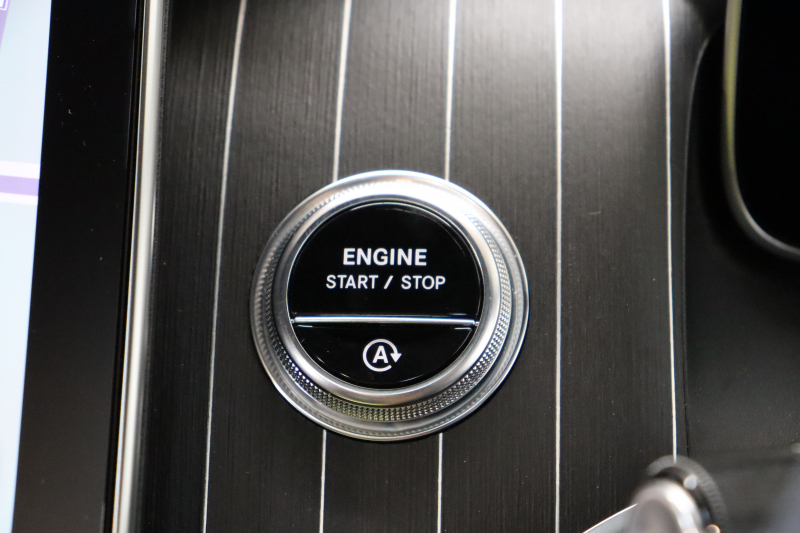 メルセデスベンツ GLCクーペ GLC220d 4MATIC ｸｰﾍﾟ AMGﾗｲﾝ&ﾄﾞﾗｲﾊﾞｰｽﾞ&ﾚｻﾞｰｴｸｽｸﾙｰｼﾌﾞ&ﾚｰﾀﾞｰｾｰﾌﾃｨPKG　ISG搭載 現行 ｷｰﾚｽｺﾞｰ 黒本革 ﾊﾟﾉﾗﾏSR MBUXﾅﾋﾞTV&ARﾅﾋﾞ ｽﾏﾎ連携 ﾌﾞﾙﾒｽﾀｰ 360ｶﾒﾗ PTS LEDﾗｲﾄ ﾊﾝｽﾞﾌﾘｰA AMGｴｱﾛ&20AW ｴｱｻｽ ﾘｱｱｸｽﾙｽﾃｱ 9AT　2年保証