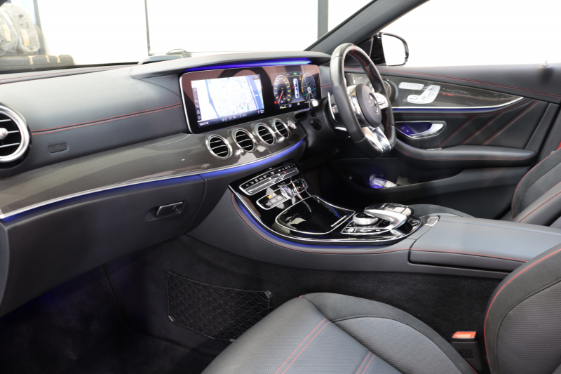 AMG Eクラス E53 4MATIC ｴｸｽｸﾙｰｼﾌﾞ&ﾚｰﾀﾞｰｾｰﾌﾃｨPKG　中期 ISG搭載 ｷｰﾚｽｺﾞｰ 黒本革 ﾍﾞﾝﾁﾚｰﾀｰ ﾏｯｻｰｼﾞ機能 ﾊﾟﾉﾗﾏSR ﾍｯﾄﾞｱｯﾌﾟD 純正ﾅﾋﾞTV ｽﾏﾎ連携 ﾌﾞﾙﾒｽﾀｰ 360ｶﾒﾗ PTS LEDﾗｲﾄ ﾊﾝｽﾞﾌﾘｰA AMGﾗｲﾄﾞｺﾝﾄﾛｰﾙ+ｴｱｻｽ 9AT　2年保証