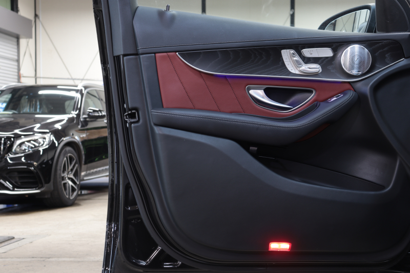 AMG GLCクーペ GLC43 4MATIC ｸｰﾍﾟﾚｻﾞｰｴｸｽｸﾙｰｼﾌﾞ&ﾚｰﾀﾞｰｾｰﾌﾃｨPKG　後期 ｷｰﾚｽｺﾞｰ 赤/黒本革 ﾊﾟﾉﾗﾏSR ﾍｯﾄﾞｱｯﾌﾟD MBUXﾅﾋﾞTV BT音楽 ﾌﾞﾙﾒｽﾀｰ 360ｶﾒﾗ PTS LEDﾗｲﾄ ﾊﾝｽﾞﾌﾘｰA AMG専用装備&ﾁｭｰﾆﾝｸﾞ 9AT　2年保証