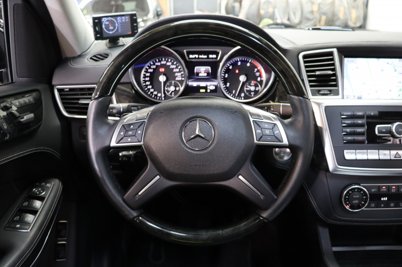 メルセデスベンツ GLクラス GL550 4MATIC AMGｴｸｽｸﾙｰｼﾌﾞ&ﾚｰﾀﾞｰｾｰﾌﾃｨPKG　ｷｰﾚｽｺﾞｰ 黒本革 ﾍﾞﾝﾁﾚｰﾀｰ ﾊﾟﾉﾗﾏSR HDDﾅﾋﾞTV BT音楽 360ｶﾒﾗ PTS ｷｾﾉﾝﾗｲﾄ 自動Rｹﾞｰﾄ AMGｴｱﾛ&21AW ｴｱｻｽ ﾊﾟﾄﾞﾙｼﾌﾄ 7AT　2年保証