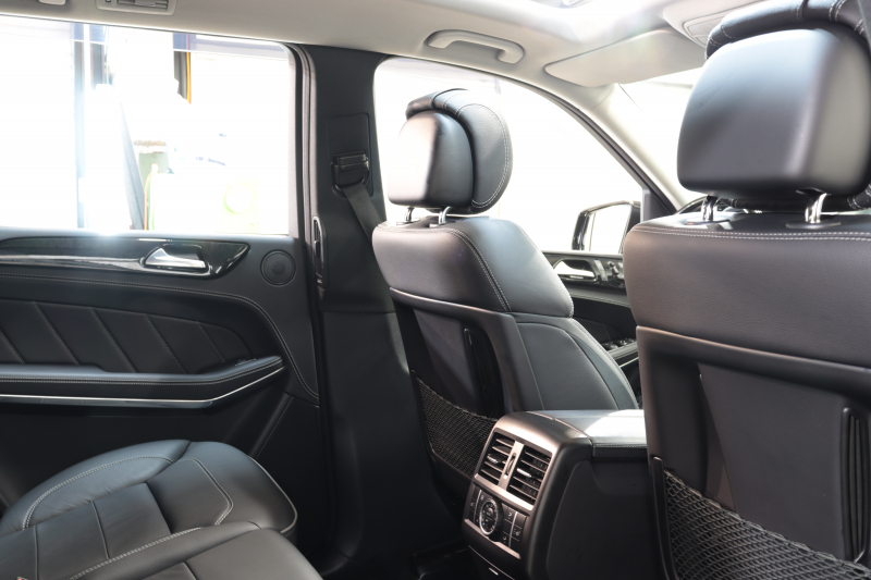 メルセデスベンツ GLクラス GL550 4MATIC AMGｴｸｽｸﾙｰｼﾌﾞ&ﾚｰﾀﾞｰｾｰﾌﾃｨPKG　ｷｰﾚｽｺﾞｰ 黒本革 ﾍﾞﾝﾁﾚｰﾀｰ ﾊﾟﾉﾗﾏSR HDDﾅﾋﾞTV BT音楽 360ｶﾒﾗ PTS ｷｾﾉﾝﾗｲﾄ 自動Rｹﾞｰﾄ AMGｴｱﾛ&21AW ｴｱｻｽ ﾊﾟﾄﾞﾙｼﾌﾄ 7AT　2年保証