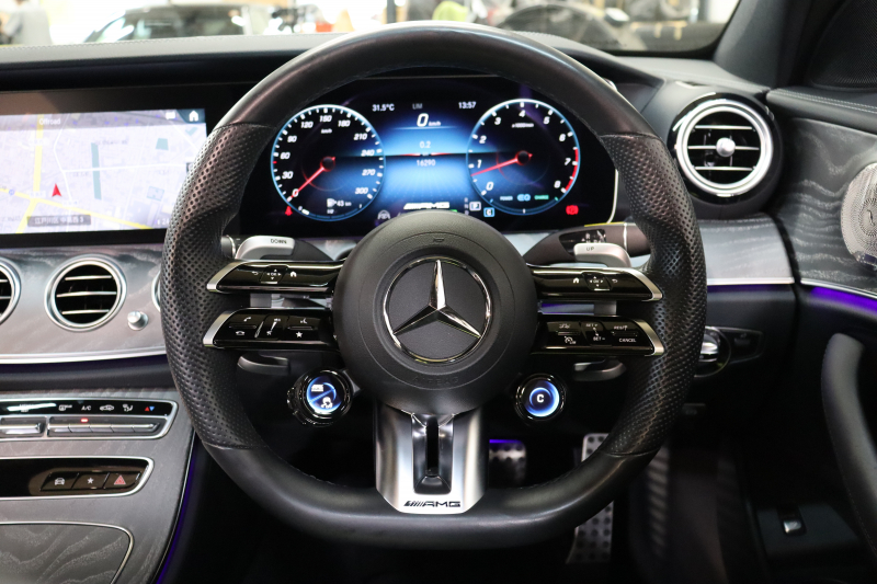 AMG Eクラス E53 4MATIC+ ｴｸｽｸﾙｰｼﾌﾞ&ﾚｰﾀﾞｰｾｰﾌﾃｨPKG　ISG搭載 後期 1ｵｰﾅｰ ｷｰﾚｽｺﾞｰ 黒本革 ﾍﾞﾝﾁﾚｰﾀｰ ﾊﾟﾉﾗﾏSR ﾍｯﾄﾞｱｯﾌﾟD MBUXﾅﾋﾞTV&ARﾅﾋﾞ ｽﾏﾎ連携 ﾌﾞﾙﾒｽﾀｰ 360ｶﾒﾗ PTS LEDﾗｲﾄ 自動ﾄﾗﾝｸ AMG専用装備&ﾁｭｰﾆﾝｸﾞ ﾜｲﾔﾚｽ充電 ｴｱｻｽ 9AT　2年保証