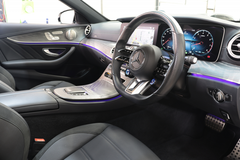 AMG Eクラス E53 4MATIC+ ｴｸｽｸﾙｰｼﾌﾞ&ﾚｰﾀﾞｰｾｰﾌﾃｨPKG　ISG搭載 後期 1ｵｰﾅｰ ｷｰﾚｽｺﾞｰ 黒本革 ﾍﾞﾝﾁﾚｰﾀｰ ﾊﾟﾉﾗﾏSR ﾍｯﾄﾞｱｯﾌﾟD MBUXﾅﾋﾞTV&ARﾅﾋﾞ ｽﾏﾎ連携 ﾌﾞﾙﾒｽﾀｰ 360ｶﾒﾗ PTS LEDﾗｲﾄ 自動ﾄﾗﾝｸ AMG専用装備&ﾁｭｰﾆﾝｸﾞ ﾜｲﾔﾚｽ充電 ｴｱｻｽ 9AT　2年保証