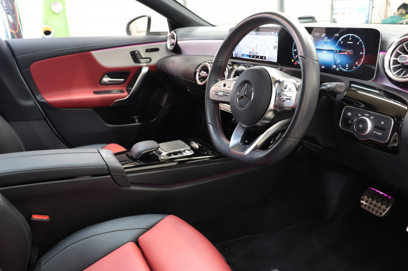 メルセデスベンツ CLAクラス CLA200d AMGﾗｲﾝ ﾚｻﾞｰｴｸｽｸﾙｰｼﾌﾞ&ｱﾄﾞﾊﾞﾝｽﾄﾞ&ﾅﾋﾞｹﾞｰｼｮﾝ&ﾚｰﾀﾞｰｾｰﾌﾃｨPKG　ｷｰﾚｽｺﾞｰ 赤/黒本革 ﾊﾟﾉﾗﾏSR ﾍｯﾄﾞｱｯﾌﾟD MBUXﾅﾋﾞTV BT音楽 ｱﾄﾞﾊﾞﾝｽﾄﾞｻｳﾝﾄﾞ 360ｶﾒﾗ PTS LEDﾗｲﾄ AMGｴｱﾛ&18AW ﾜｲﾔﾚｽ充電 8AT　2年保証