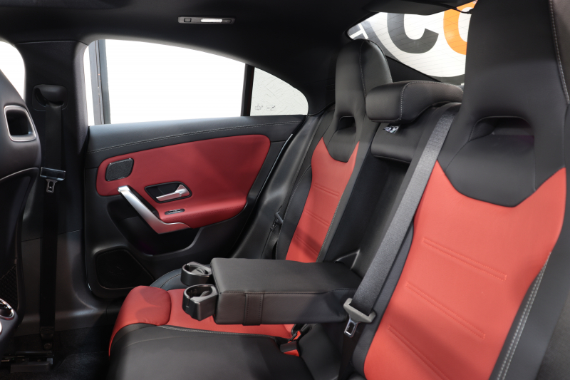 メルセデスベンツ CLAクラス CLA200d AMGﾗｲﾝ ﾚｻﾞｰｴｸｽｸﾙｰｼﾌﾞ&ｱﾄﾞﾊﾞﾝｽﾄﾞ&ﾅﾋﾞｹﾞｰｼｮﾝ&ﾚｰﾀﾞｰｾｰﾌﾃｨPKG　ｷｰﾚｽｺﾞｰ 赤/黒本革 ﾊﾟﾉﾗﾏSR ﾍｯﾄﾞｱｯﾌﾟD MBUXﾅﾋﾞTV BT音楽 ｱﾄﾞﾊﾞﾝｽﾄﾞｻｳﾝﾄﾞ 360ｶﾒﾗ PTS LEDﾗｲﾄ AMGｴｱﾛ&18AW ﾜｲﾔﾚｽ充電 8AT　2年保証