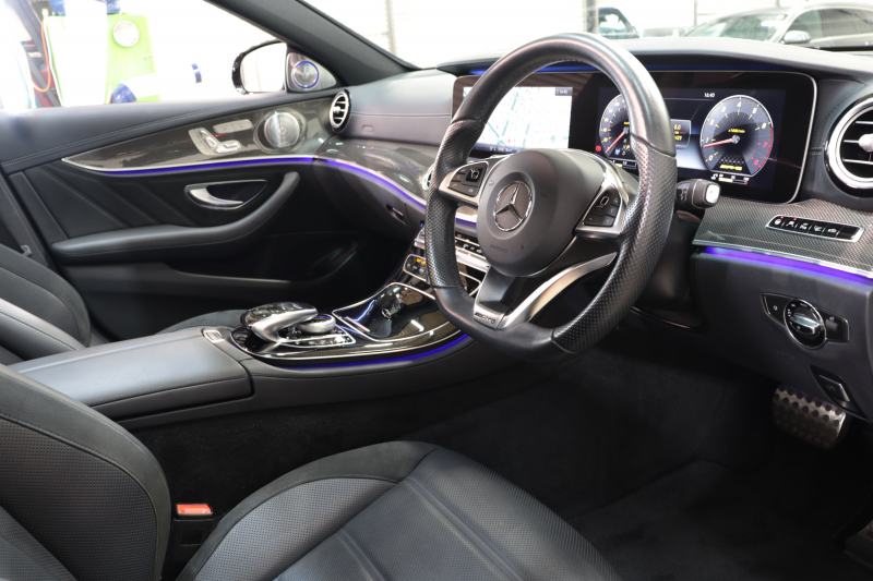 AMG Eクラス E43 4MATIC ｴｸｽｸﾙｰｼﾌﾞ&ﾚｰﾀﾞｰｾｰﾌﾃｨPKG　ｷｰﾚｽｺﾞｰ 黒本革 ﾍﾞﾝﾁﾚｰﾀｰ ﾏｯｻｰｼﾞ機能 ﾊﾟﾉﾗﾏSR ﾍｯﾄﾞｱｯﾌﾟD HDDﾅﾋﾞTV ｽﾏﾎ連携 ﾌﾞﾙﾒｽﾀｰ 360ｶﾒﾗ PTS LEDﾗｲﾄ ﾊﾝｽﾞﾌﾘｰA AMG専用装備&ﾁｭｰﾆﾝｸﾞ ﾀﾞｲﾅﾐｯｸS 9AT 希少色ｾﾚﾅｲﾄｸﾞﾚｰ　2年保証