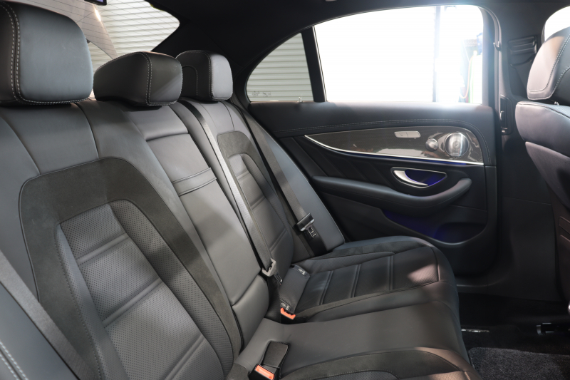 AMG Eクラス E43 4MATIC ｴｸｽｸﾙｰｼﾌﾞ&ﾚｰﾀﾞｰｾｰﾌﾃｨPKG　ｷｰﾚｽｺﾞｰ 黒本革 ﾍﾞﾝﾁﾚｰﾀｰ ﾏｯｻｰｼﾞ機能 ﾊﾟﾉﾗﾏSR ﾍｯﾄﾞｱｯﾌﾟD HDDﾅﾋﾞTV ｽﾏﾎ連携 ﾌﾞﾙﾒｽﾀｰ 360ｶﾒﾗ PTS LEDﾗｲﾄ ﾊﾝｽﾞﾌﾘｰA AMG専用装備&ﾁｭｰﾆﾝｸﾞ ﾀﾞｲﾅﾐｯｸS 9AT 希少色ｾﾚﾅｲﾄｸﾞﾚｰ　2年保証