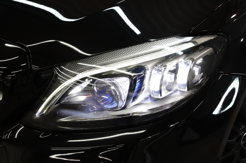 AMG Cクラス C43 4MATIC ｶﾌﾞﾘｵﾚ ﾚｰﾀﾞｰｾｰﾌﾃｨPKG　後期 1ｵｰﾅｰ ｷｰﾚｽｺﾞｰ 白本革 ｴｱｽｶｰﾌ HUD HDDﾅﾋﾞTV ｽﾏﾎ連携 ﾌﾞﾙﾒｽﾀｰ Bｶﾒﾗ PTS LEDﾗｲﾄ AMG専用装備&ﾁｭｰﾆﾝｸﾞ ﾀﾞｲﾅﾐｯｸS 9AT　2年保証