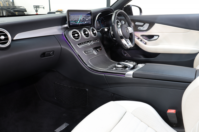 AMG Cクラス C43 4MATIC ｶﾌﾞﾘｵﾚ ﾚｰﾀﾞｰｾｰﾌﾃｨPKG　後期 1ｵｰﾅｰ ｷｰﾚｽｺﾞｰ 白本革 ｴｱｽｶｰﾌ HUD HDDﾅﾋﾞTV ｽﾏﾎ連携 ﾌﾞﾙﾒｽﾀｰ Bｶﾒﾗ PTS LEDﾗｲﾄ AMG専用装備&ﾁｭｰﾆﾝｸﾞ ﾀﾞｲﾅﾐｯｸS 9AT　2年保証