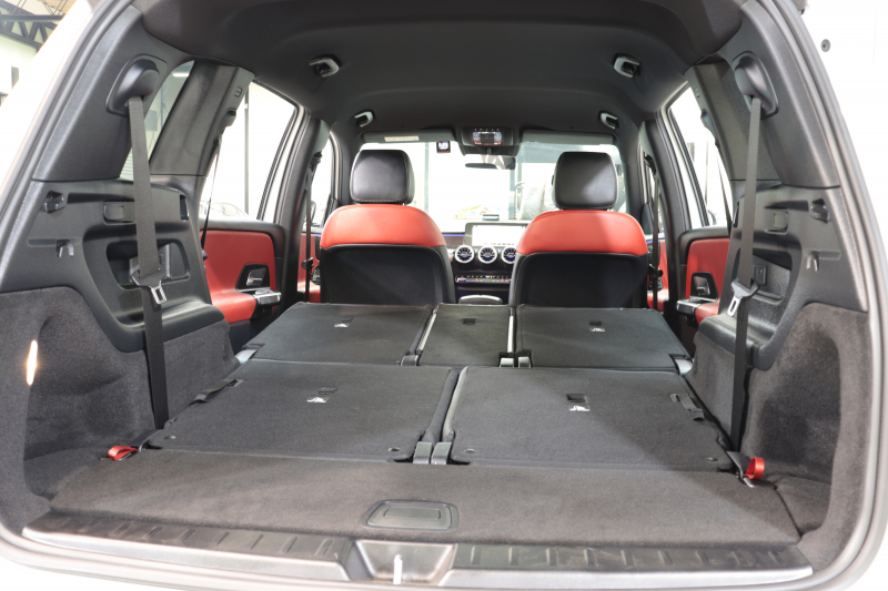 メルセデスベンツ GLB GLB200d 4MATIC AMGﾗｲﾝ AMGﾚｻﾞｰｴｸｽｸﾙｰｼﾌﾞ&ﾚｰﾀﾞｰｾｰﾌﾃｨPKG　MEｺﾈｸﾄ ｷｰﾚｽｺﾞｰ 赤/黒本革 MBUXﾅﾋﾞTV BT音楽 360ｶﾒﾗ PTS LEDﾗｲﾄ 自動Rｹﾞｰﾄ AMGｴｱﾛ&19AW ﾀﾞｲﾅﾐｯｸｾﾚｸﾄ 8AT　2年保証