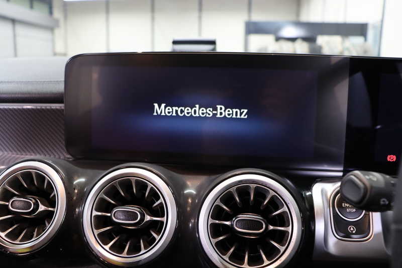 メルセデスベンツ GLB GLB200d 4MATIC AMGﾗｲﾝ AMGﾚｻﾞｰｴｸｽｸﾙｰｼﾌﾞ&ﾚｰﾀﾞｰｾｰﾌﾃｨPKG　MEｺﾈｸﾄ ｷｰﾚｽｺﾞｰ 赤/黒本革 MBUXﾅﾋﾞTV BT音楽 360ｶﾒﾗ PTS LEDﾗｲﾄ 自動Rｹﾞｰﾄ AMGｴｱﾛ&19AW ﾀﾞｲﾅﾐｯｸｾﾚｸﾄ 8AT　2年保証