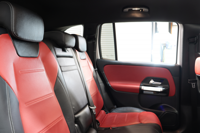 メルセデスベンツ GLB GLB200d 4MATIC AMGﾗｲﾝ AMGﾚｻﾞｰｴｸｽｸﾙｰｼﾌﾞ&ﾚｰﾀﾞｰｾｰﾌﾃｨPKG　MEｺﾈｸﾄ ｷｰﾚｽｺﾞｰ 赤/黒本革 MBUXﾅﾋﾞTV BT音楽 360ｶﾒﾗ PTS LEDﾗｲﾄ 自動Rｹﾞｰﾄ AMGｴｱﾛ&19AW ﾀﾞｲﾅﾐｯｸｾﾚｸﾄ 8AT　2年保証