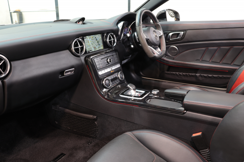 AMG SLC SLC43 AMGﾅｲﾄ&ﾚｰﾀﾞｰｾｰﾌﾃｨPKG　ｷｰﾚｽｺﾞｰ 黒本革 ｴｱｽｶｰﾌ ﾏｼﾞｯｸｽｶｲR HDDﾅﾋﾞTV ｽﾏﾎ連携 harman/kardon Bｶﾒﾗ PTS DSRC LEDﾗｲﾄ AMG専用装備&ﾁｭｰﾆﾝｸﾞ 9AT　2年保証