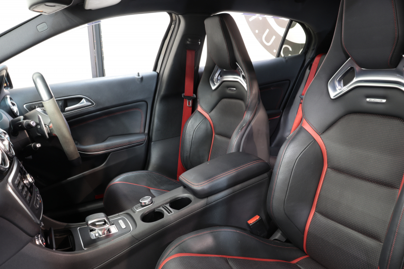 AMG GLA GLA45 4MATIC ｴﾃﾞｨｼｮﾝ1 AMGﾚｻﾞｰｴｸｽｸﾙｰｼﾌﾞ&ﾍﾞｰｼｯｸ&ﾚｰﾀﾞｰｾｰﾌﾃｨPKG　300台限定車 専用黒本革 HDDﾅﾋﾞTV ﾊﾞｯｸｶﾒﾗ PTS ｷｾﾉﾝﾗｲﾄ 自動Rｹﾞｰﾄ AMG専用装備&ﾁｭｰﾆﾝｸﾞ 専用ｴｱﾛ&20AW ﾊﾟﾅﾒﾘｶｰﾅｸﾞﾘﾙ 7AT　2年保証