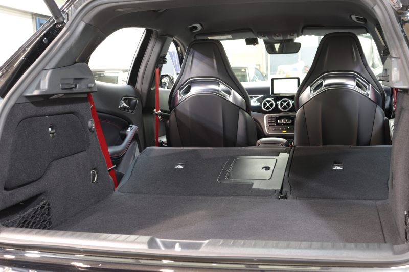 AMG GLA GLA45 4MATIC ｴﾃﾞｨｼｮﾝ1 AMGﾚｻﾞｰｴｸｽｸﾙｰｼﾌﾞ&ﾍﾞｰｼｯｸ&ﾚｰﾀﾞｰｾｰﾌﾃｨPKG　300台限定車 専用黒本革 HDDﾅﾋﾞTV ﾊﾞｯｸｶﾒﾗ PTS ｷｾﾉﾝﾗｲﾄ 自動Rｹﾞｰﾄ AMG専用装備&ﾁｭｰﾆﾝｸﾞ 専用ｴｱﾛ&20AW ﾊﾟﾅﾒﾘｶｰﾅｸﾞﾘﾙ 7AT　2年保証
